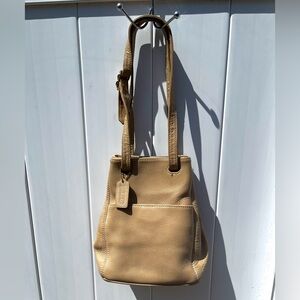 SOLD. Vintage Coach Sonoma 4923